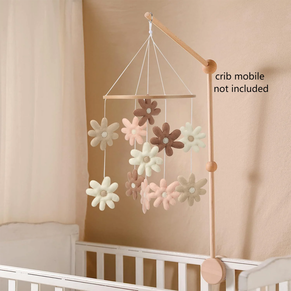 Mobile lit bébé en feutrine – marguerite