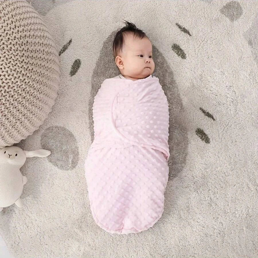 Emmaillotage bebe nuit en polaire douce à pois, effet anti-sursaut