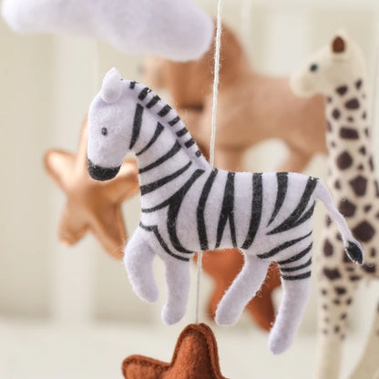 Mobile lit bébé musical en bois et feutre
