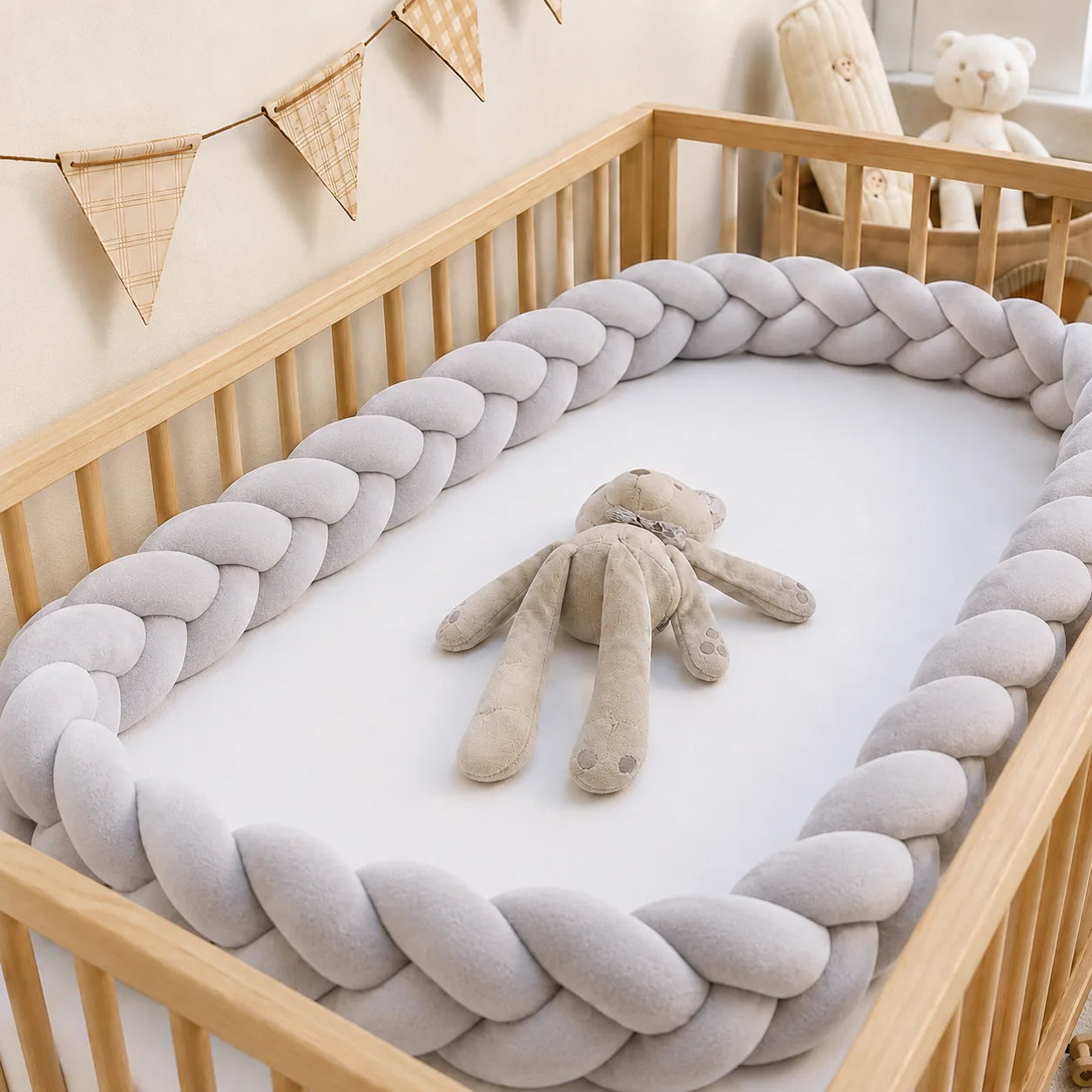 Hand-Woven Knotted Crib Bumper – Soft Plush Bedside Guard/Cushioned Rail, Suitable for Playpens and Toddler Beds (1m–3.2m)