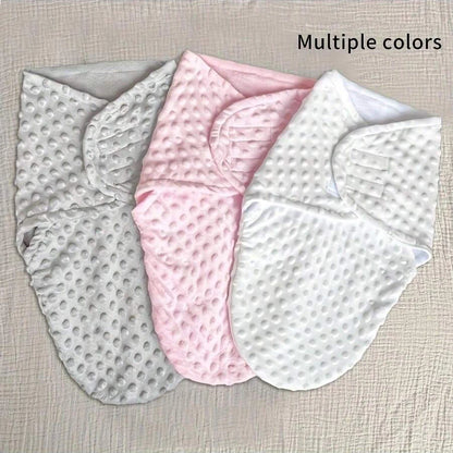 Emmaillotage bebe nuit en polaire douce à pois, effet anti-sursaut