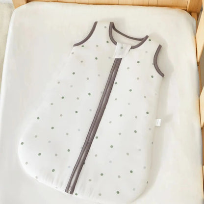 Gigoteuse bebe en fibre de bambou, motifs fruits et pois