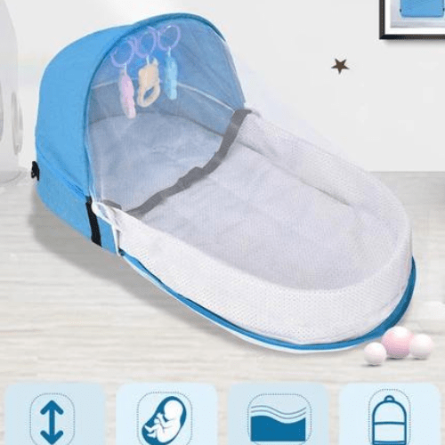 Réducteur de lit bébé BestBabyMosquito™ bleu avec filet anti-insectes, jouets intégrés et design pliable pour nouveau-nés 0-18 mois
