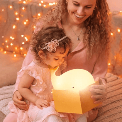 VEILLEUSE BÉBÉ | NIGHTLIGHTWHALE™ - Palais des petits